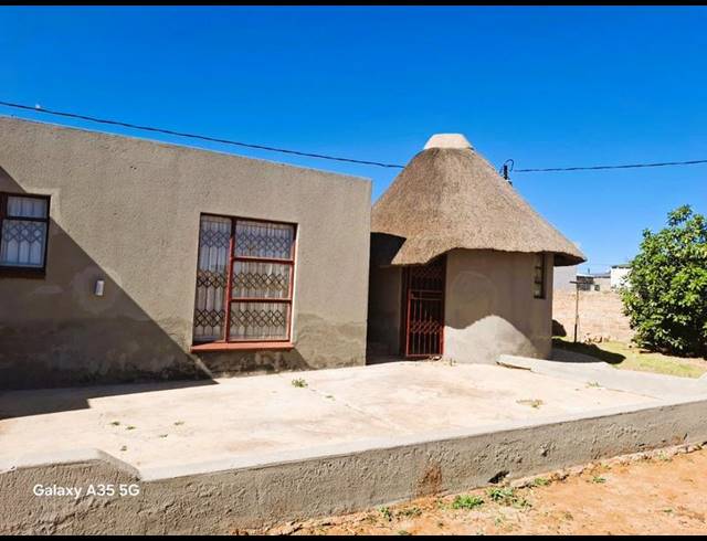 2 BEDROOM HOUSE FOR SALE IN MANKWENG
